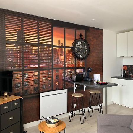 Le Petit Loft - Studio - Wifi - Coeur De Ville - Parking Pont-lʼAbbé Eksteriør billede